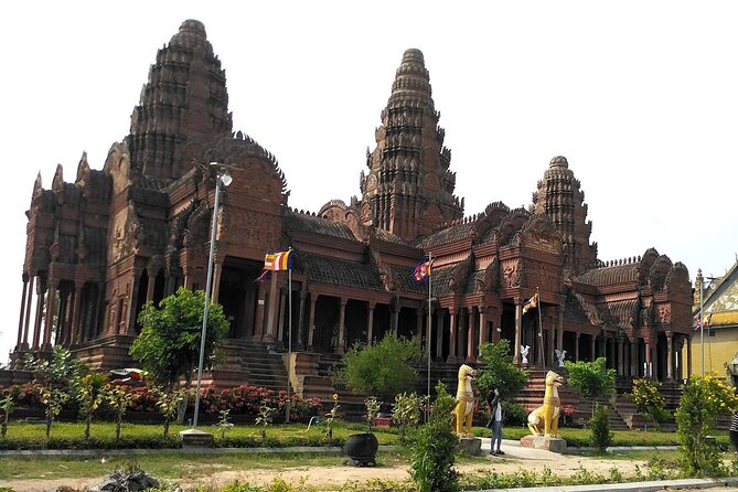 Oudong Temples & Phnom Prasith Private Tour From Phnom Penh - Sunset Cruise Experience