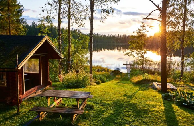Oulu: Day Tour to Laplands Top Attractions - Kuninkaanlaavu Lean-to