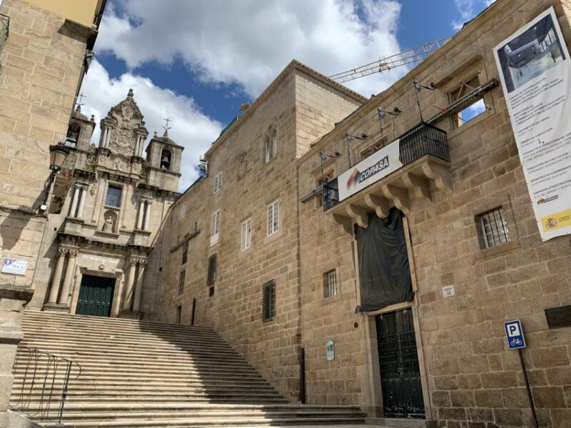 Ourense: Guided Tour and Ticket to Ourense Cathedral - Highlights and Viewpoints