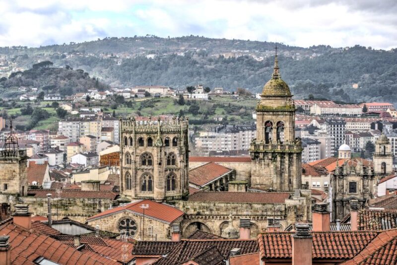 Ourense: !!New!! Private Walking Tour With Guide - Taking in the Fresh Food Market