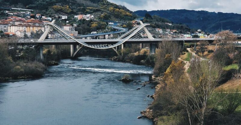 Ourense: !!New!! Private Walking Tour With Guide - Visiting Plaza Do Ferro