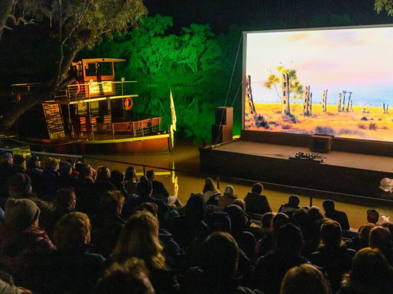 Outback Queensland: Longreach Storytelling Holiday - 3 Day - Cobb & Co Stagecoach Ride