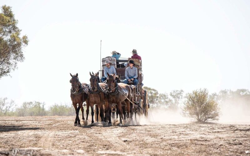 Outback Queensland: Unleashing Longreach Holiday 6-days - Nogo Station Exploration