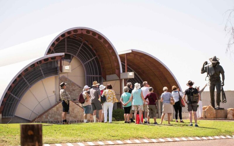 Outback Queensland: Weekender Out West Holiday - 4 Day - Taking in Australian History
