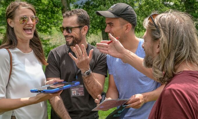 Outdoor Escape Game With Augmented Reality Trough Zurich - Meeting Point and Game Master Presence