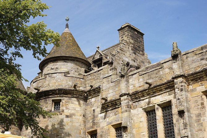 Outlander & Blood of My Blood Day Tours Lallybroch From Edinburgh - Exploring Lallybroch: Outlanders Iconic Estate