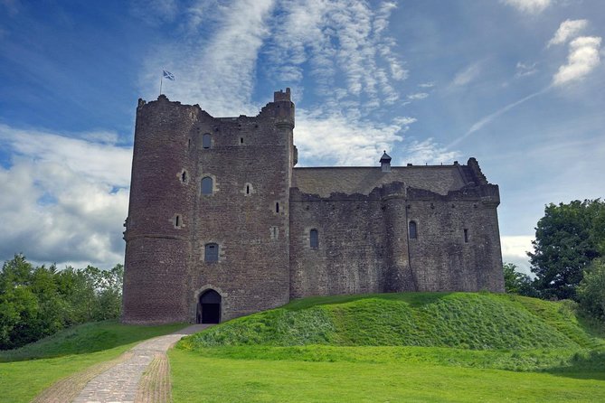 Outlander Day Tour - Discovering Falkland Town