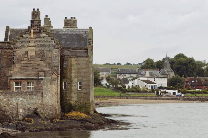 Outlander Day Tour in Spanish - Accessibility and Participant Information