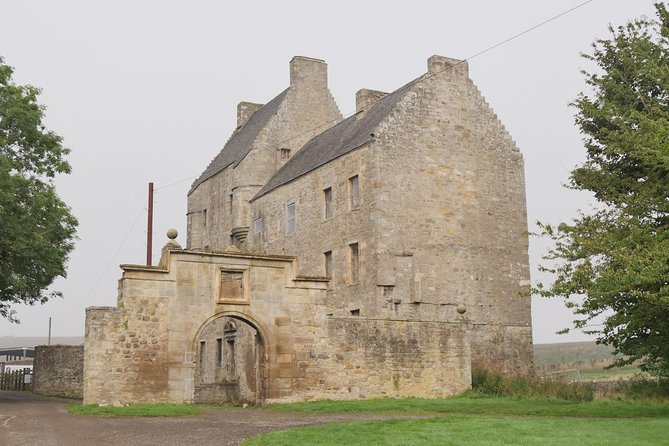Outlander Four Location Tour - Private Tour of Lallybroch and Outlander Castles - Accessibility Details