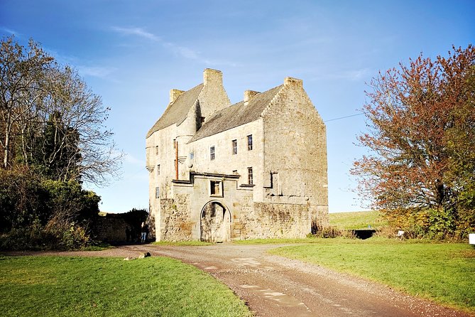 Outlander Odyssey: Outlander Filming Locations Private Day Tour - Important Details