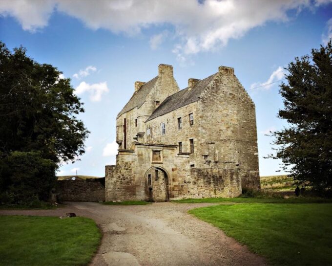 Outlander Odyssey: Private Outlander Filming Locations Tour - Transportation and Lunch
