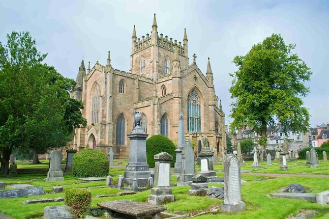 Outlaw King Tour - About Your Stay