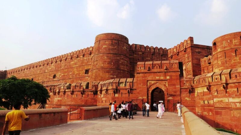 Overnight Agra With Kalakriti Show (Mohabbat E Taj Show) - Itinerary Highlights