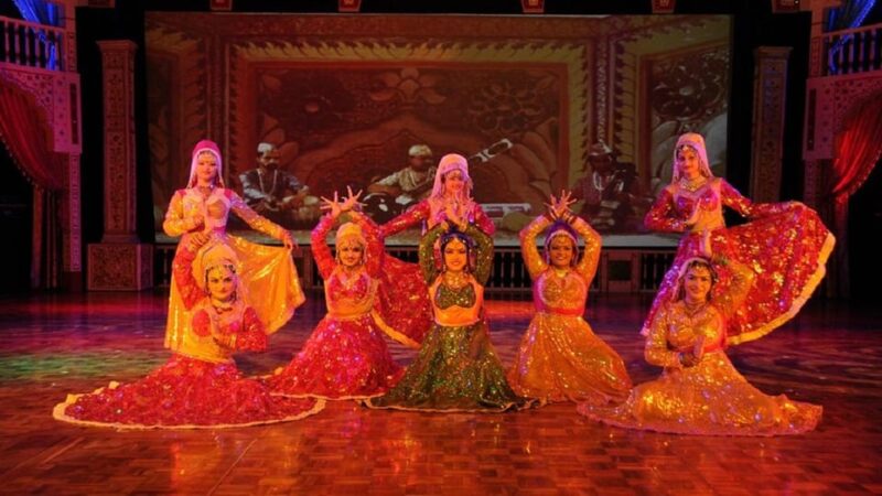 Overnight Agra With Kalakriti Show (Mohabbat E Taj Show) - Key Points