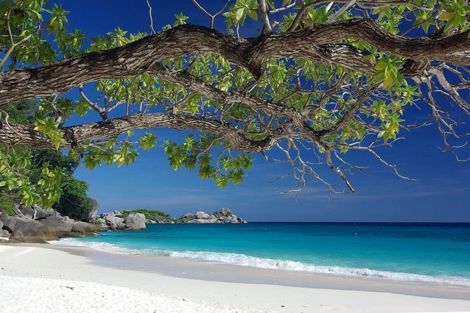 Overnight Angthong Marine Park - Accommodation and Amenities