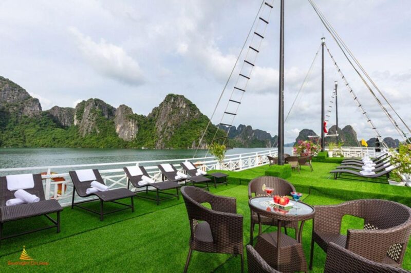 Overnight at Ha Long Bay Cruise 2D1N 5 Stars Cruise - Delectable Meals Served