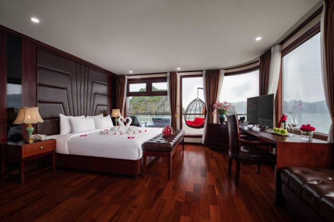 Overnight Halong Bay Luxury 5 Stars Cruise With Full Meals - Transfer and Pickup Details