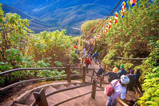 Overnight Hiking and Trekking Tour to Adams Peak via Peak Wilderness Sanctuary - Fitness Level Expectations