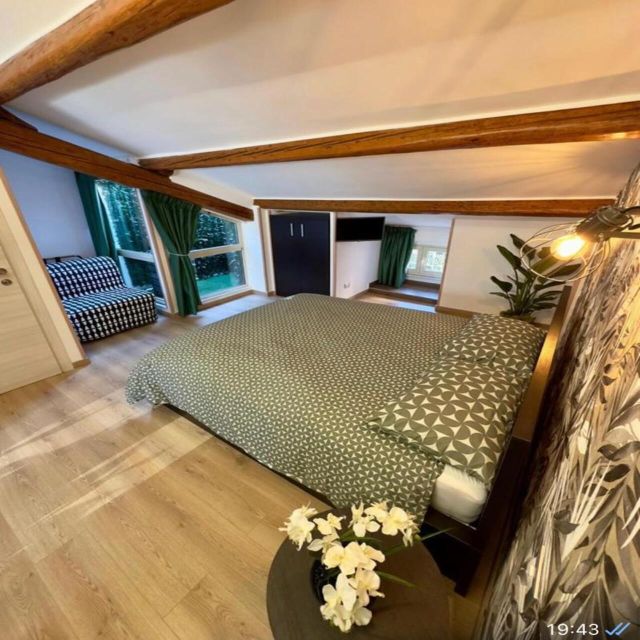 Overnight in Rome and Vatican Museums & Sistine Chapel - Location and Amenities