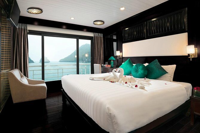 Overnight Luxury 5 Star Alisa Cruise with Meals, Kayak or Bamboo Boat - An In-Depth Look at the Alisa Cruise Experience
