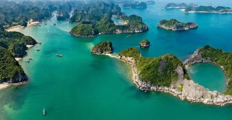 Overnight on a Private Boutique Boat in Lan Ha Bay 2D1N - Key Points
