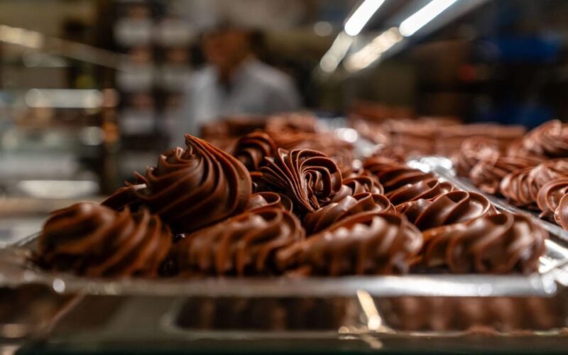Oviedo: Tour With Tasting of Moscovitas and Other Asturian Sweets - Itinerary Highlights