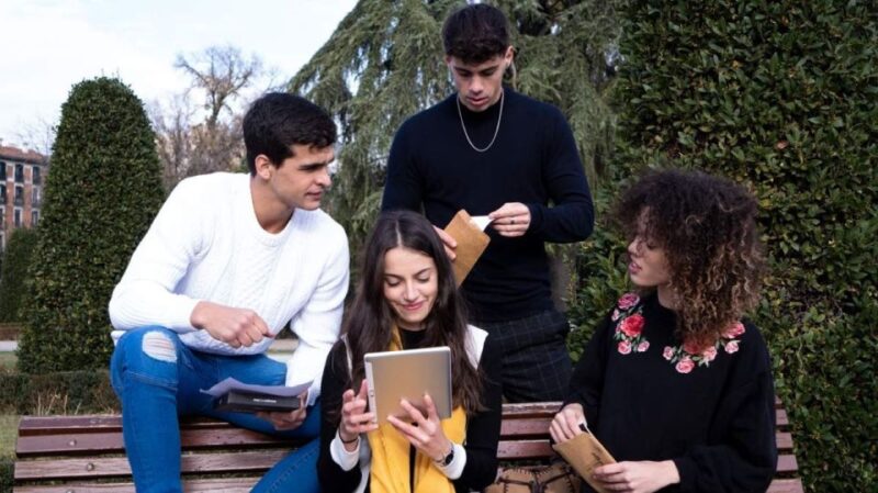 Oviedo: Urban Outdoor Escape Room Game - Key Points