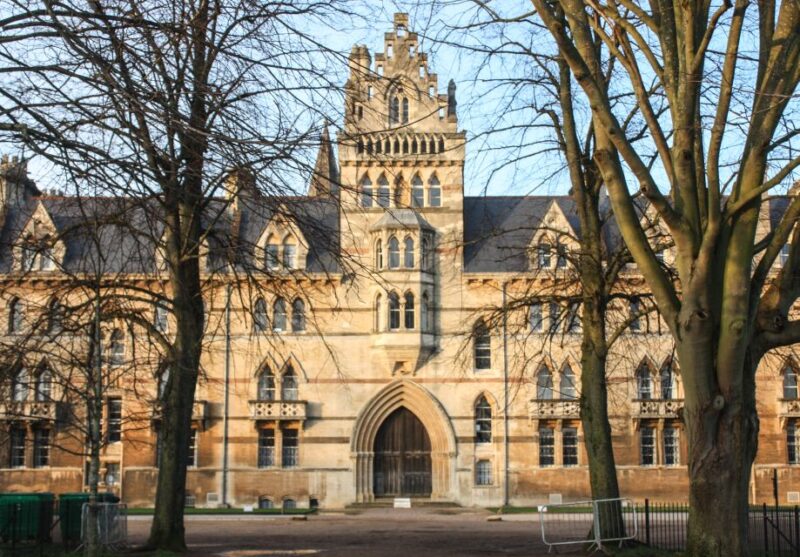 Oxford: Alumni-Led Walking Tour W/ New College Entry Option - New College Entry Option