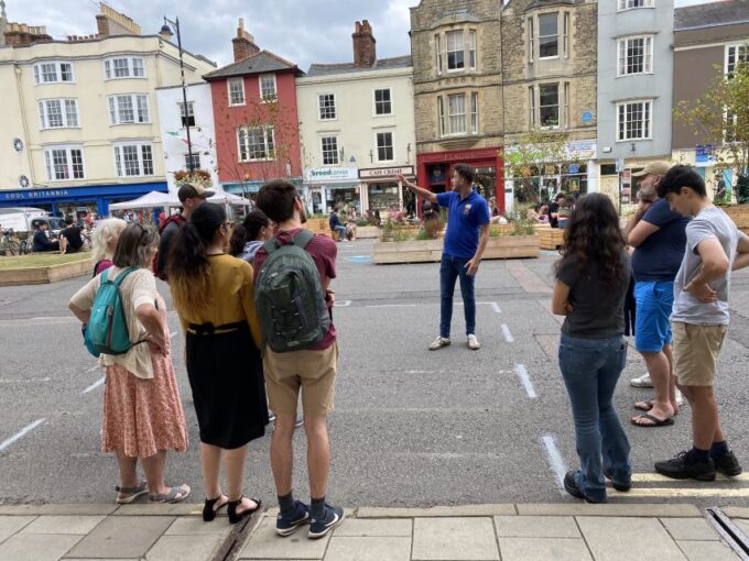 Oxford: Alumni-Led Walking Tour W/ New College Entry Option - Meeting Point and Directions