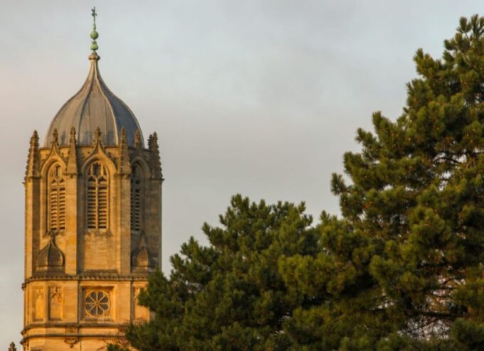 Oxford: Alumni-Led Walking Tour W/ New College Entry Option - Preparing for the Tour