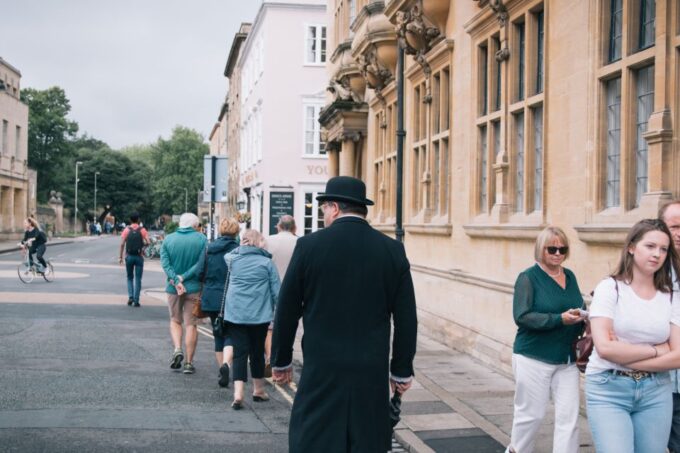 Oxford: Alumni-Led Walking Tour W/ New College Entry Option - Important Information to Note