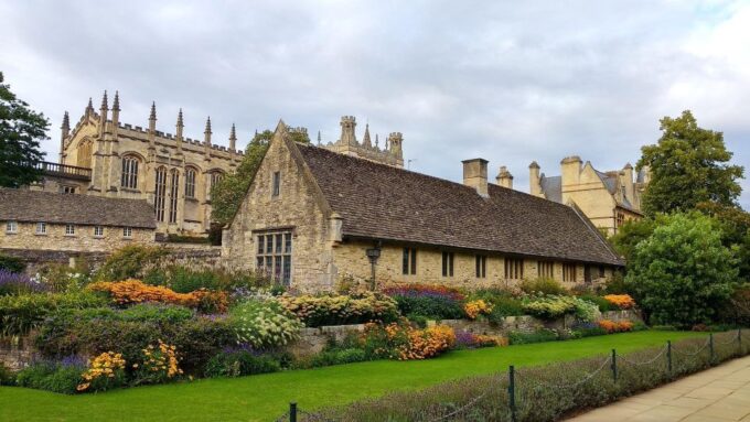 Oxford and Cotswold Private Tour Entry to Oxford University - Cotswold Village Exploration
