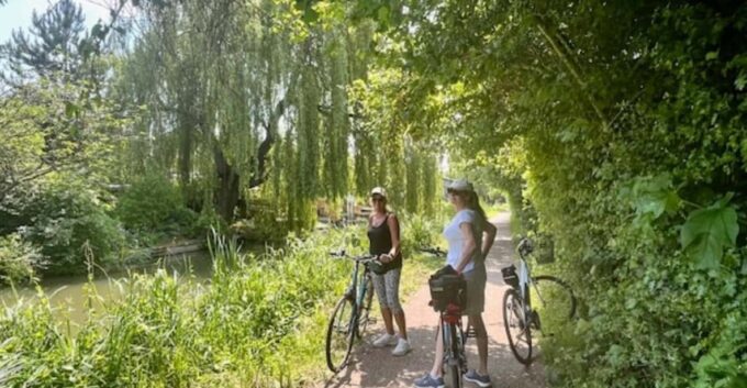 Oxford Bike & Walking Tour: 3 Hrs of City, Colleges & Canal. - Meeting Point and Accessibility