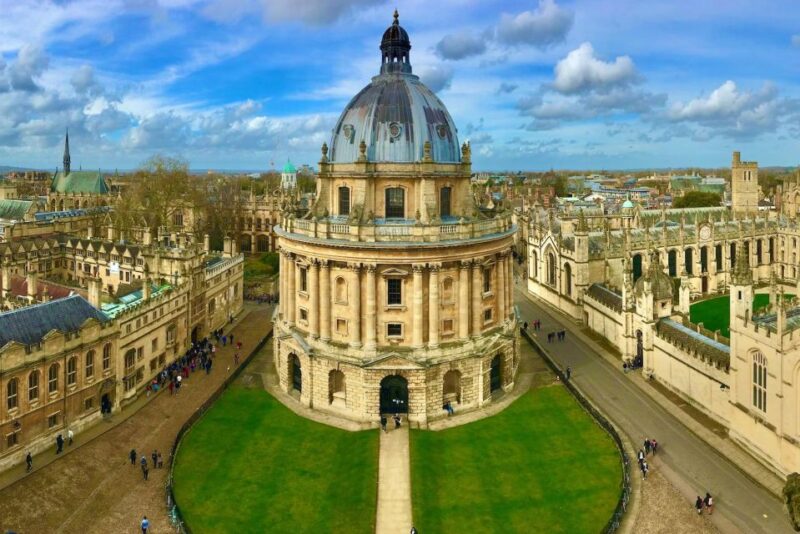 Oxford: Fun Puzzle Treasure Hunt to a Pub! + Team Racing! - Treasure Pub Reward and Discount