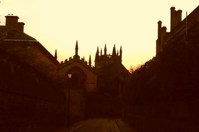 Oxford Ghost Tour - for Private Hauntings Only! - Ghostly Apparitions