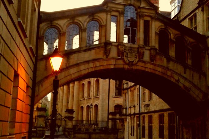 Oxford Ghost Tour - for Private Hauntings Only! - Haunted History of Oxford