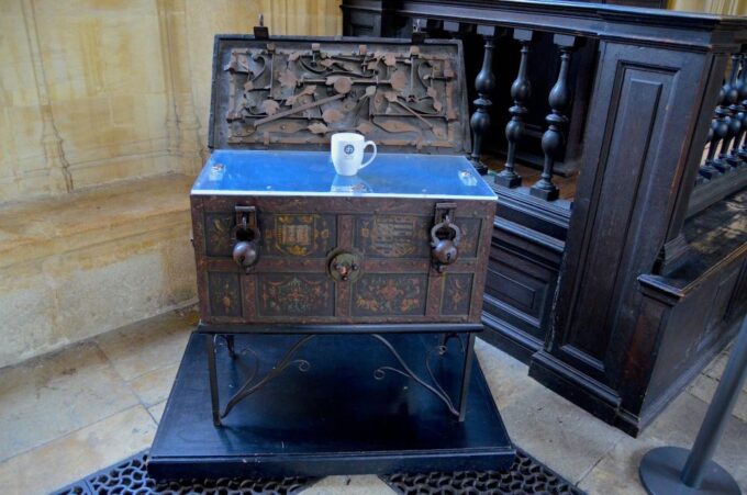 Oxford: Harry Potter Tour With New College & Divinity School - Visiting New College