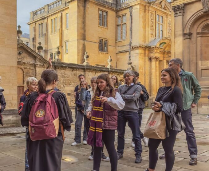Oxford: Harry Potter Walking Tour Including New College - Custom Harry Potter Quiz