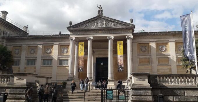 Oxford: Highlights of the City and University - Accessibility and Inclusions