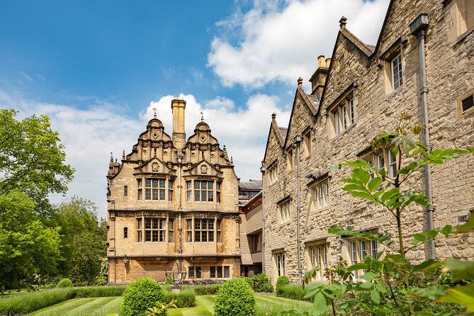 Oxford Highlights Private Half-Day Tour From London by Car - Discovering the Cotswolds