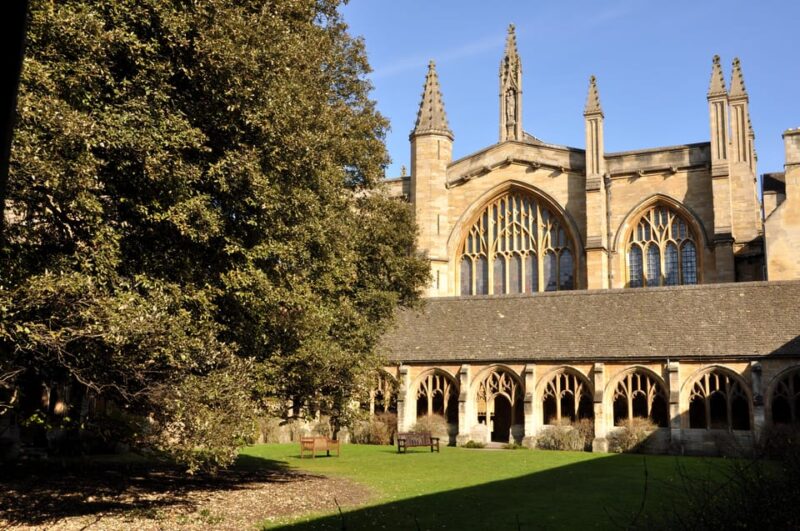 Oxford On Screen Walking Tour - Meeting Point