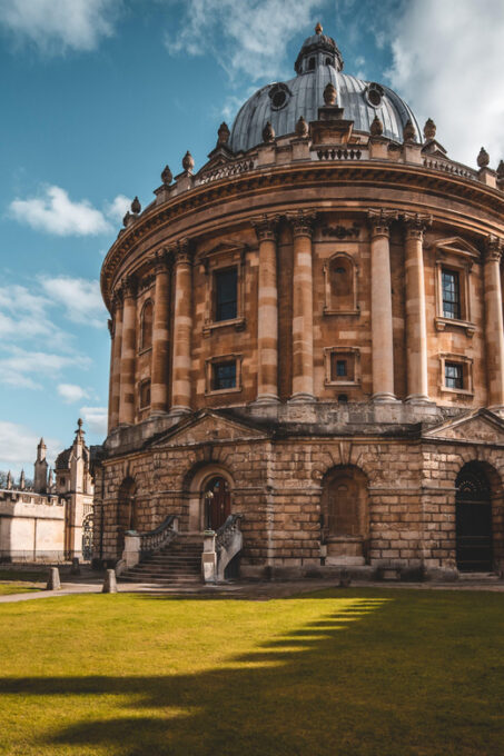 Oxford On Screen Walking Tour - Discover Iconic Landmarks