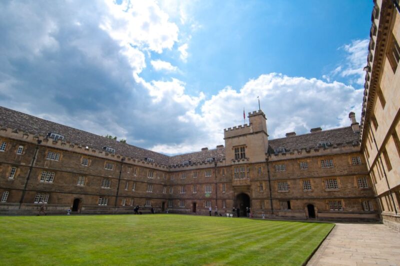 Oxford: Pre-Raphaelite Walking Tour With Exeter College - Tour Highlights