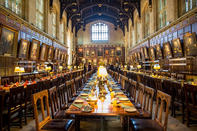 Oxford Private Day Trip From London – Colleges, History & British Lunch Included - British Lunch at a Tavern