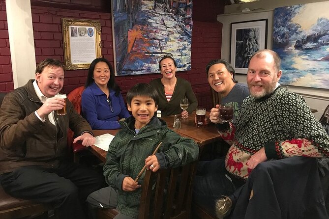 Oxford PRIVATE Pub and City Evening Walking Tour - Discovering Oxfords Secrets