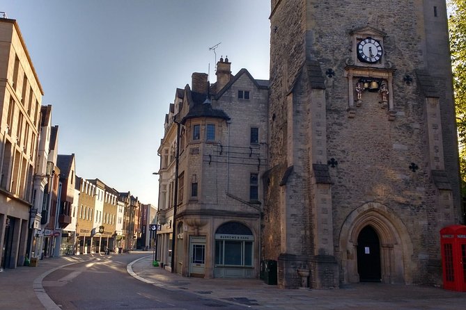 Oxford PRIVATE Pub and City Evening Walking Tour - Immersive Pub Experience