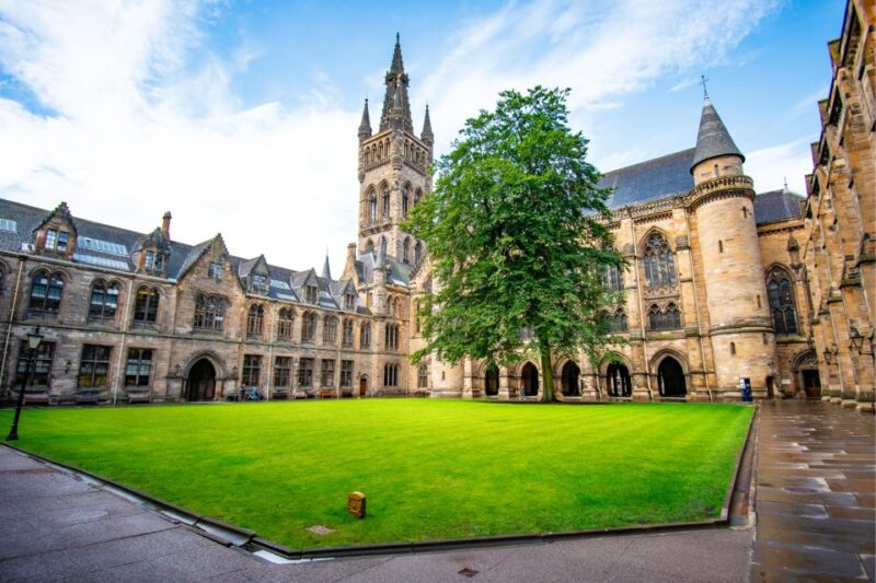 Oxford: Self-Guided Highlights Scavenger Hunt & Tour - Exploring Oxfords Attractions