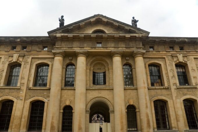Oxford: Self-Guided Highlights Scavenger Hunt & Tour - Highlights of the Experience