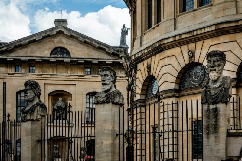 Oxford: Self-Guided Highlights Walking Tour With Mobile App - Literary Legends Hang-out Spots