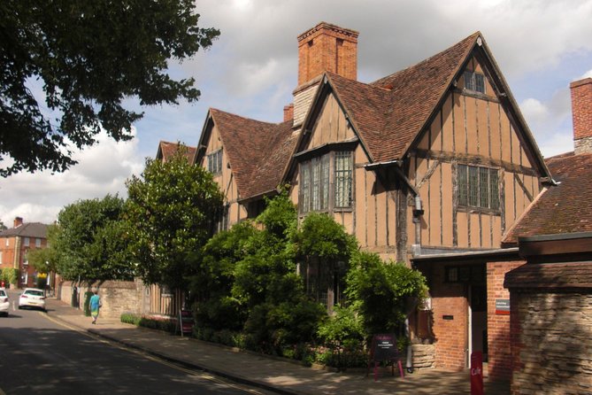 Oxford, Shakespeare Country & Warwick Castle Private Tour - Visit Shakespeares Birthplace